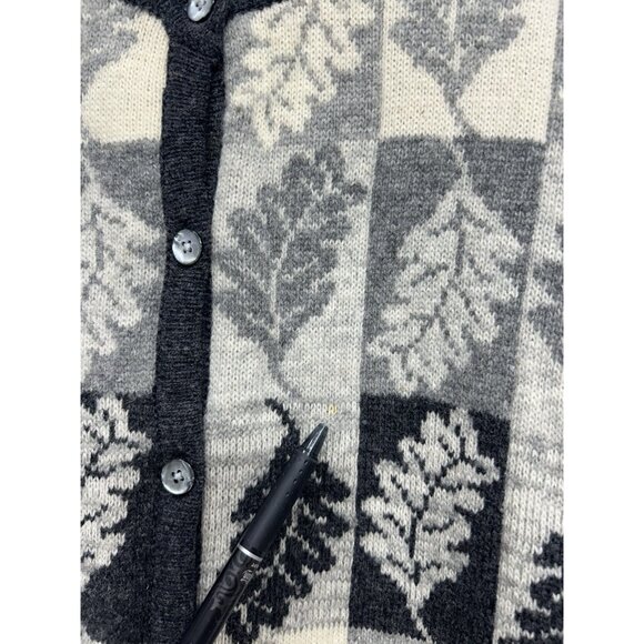Vintage Talbots 100% Wool cardigan Sweater Medium Leaf Print Fall Hong Kong - Picture 4 of 6